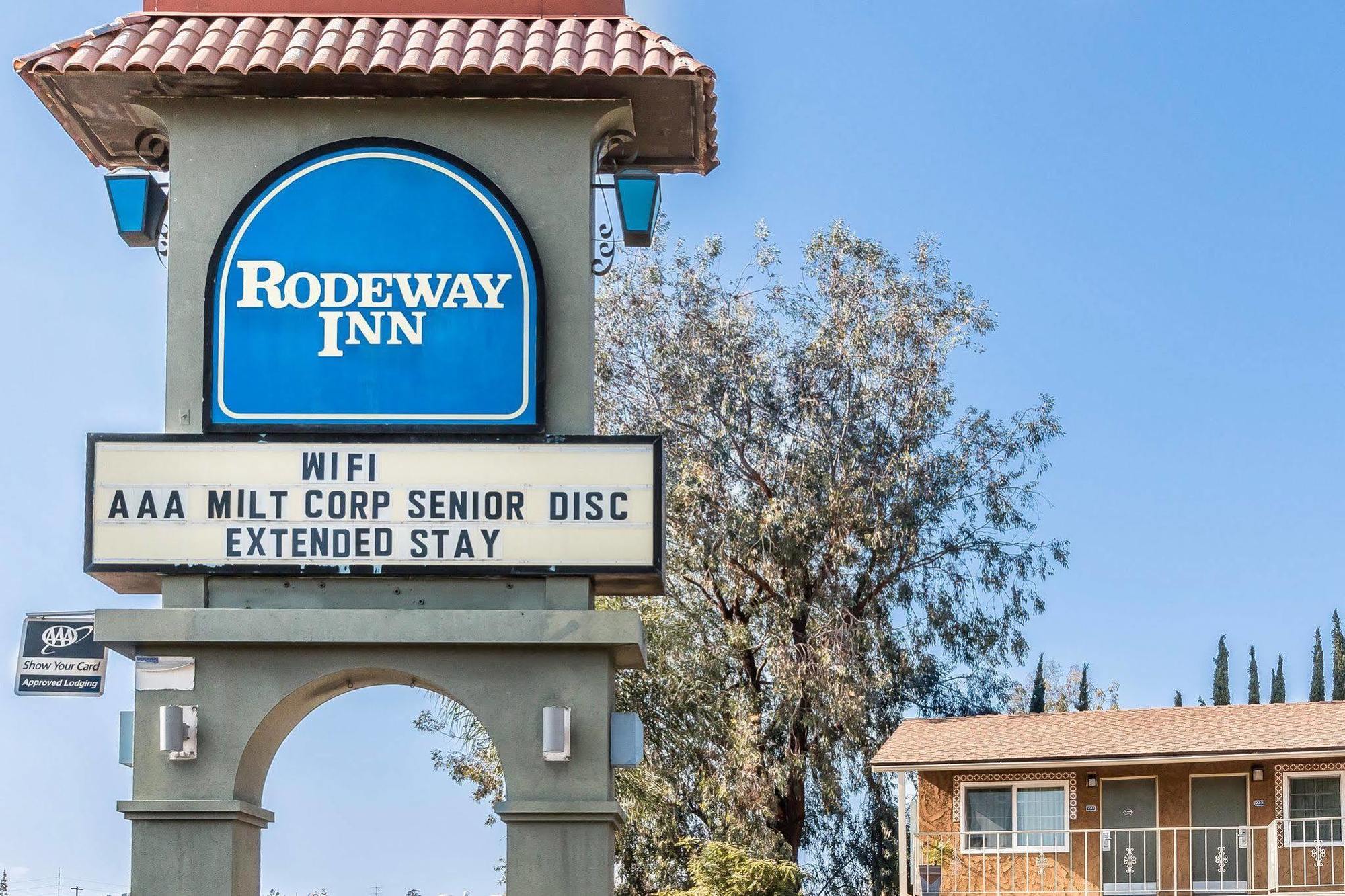 Rodeway Inn Escondido Downtown Exterior photo